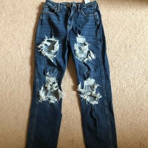 EEUC! Juniors Hollister jeans size 3 Reg
